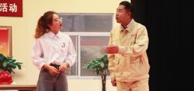 《工人日报》专版报路：k8凯发叉车班长“出圈”，幼品演到职工心坎上